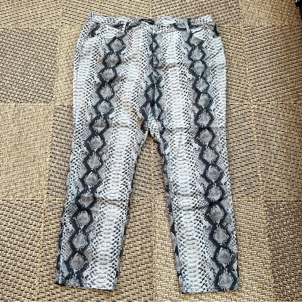 Ashley Stewart Plus Size Snake Print Skinny Pants – Size 24